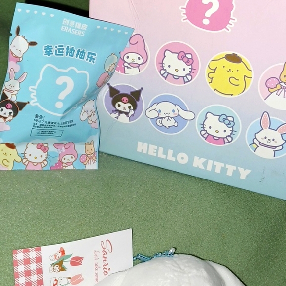 NEW Sanrio Cinnamaroll, enameled brooch and Surprise Eraser - Picture 9 of 10